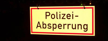 Nicht nur die Polzei scheint beim Netto-Markt in Holzhausen im Dunkeln zu tappen
