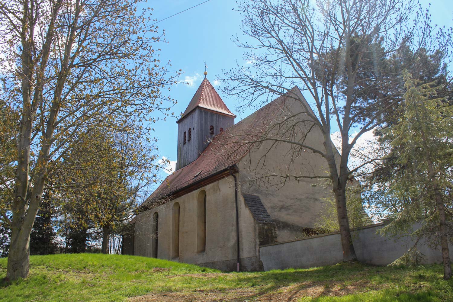 Vorschau: Dorfgeschichte im O-Ton – Zuckelhausen und unterirdische Gänge zur Kirche